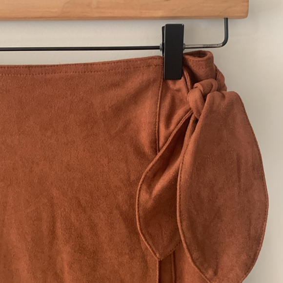 Anthropologie Lauren Faux Suede Wrap Tie Midi Skirt Brown Fall Thanksgiving - Picture 3 of 11